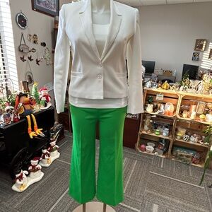 Vintage Polyester ladies suit! Includes all 3 pieces